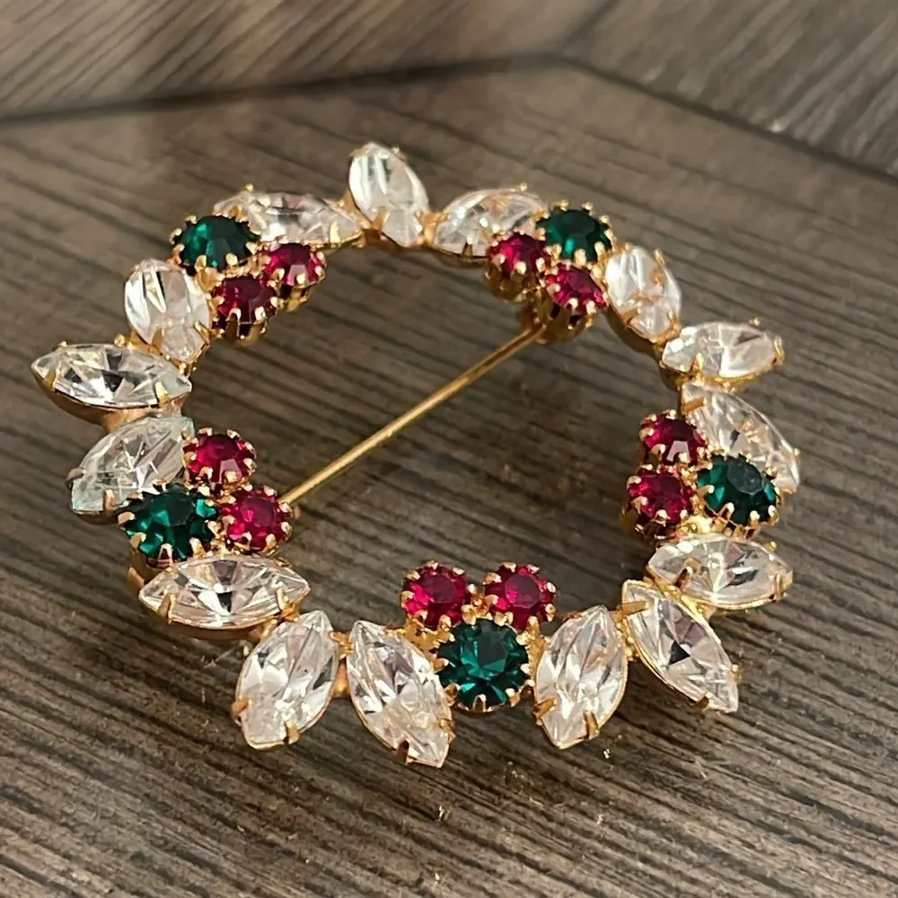 Vintage Christmas Pin Rhinestone Wreath Red, Green & Clear Gems Holiday Brooch